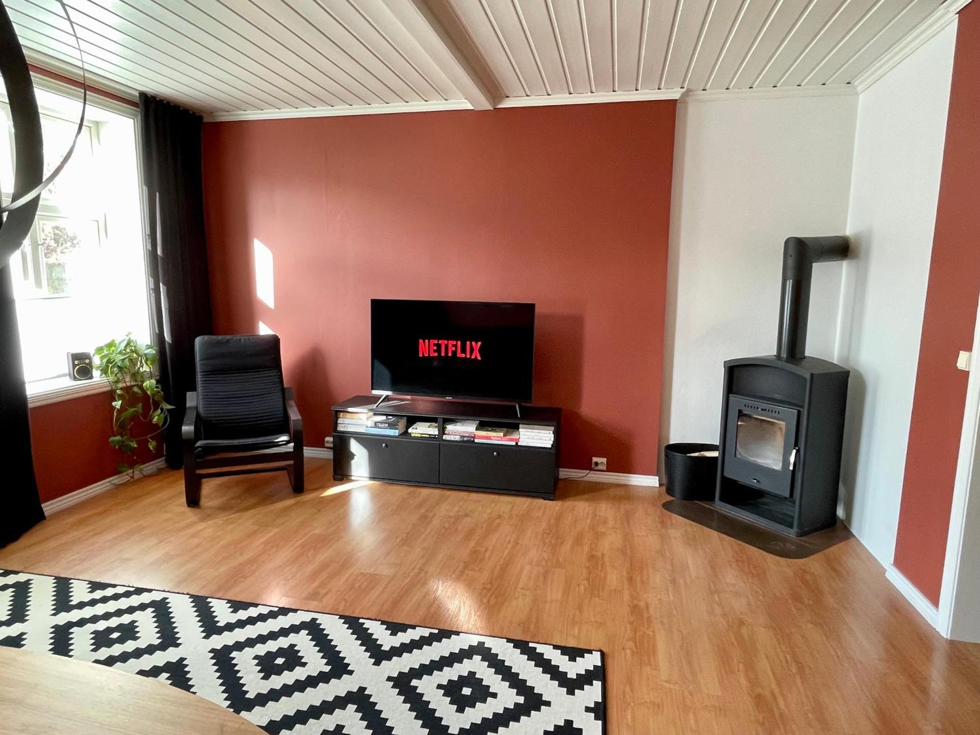 Sentral Og Fargerik Bygardsleilighet Halden Bagian luar foto